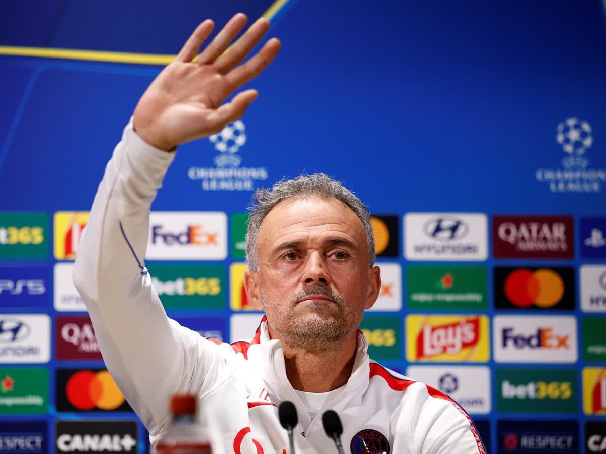 Luis Enrique descarta comparaciones entre Messi y Lamine Yamal