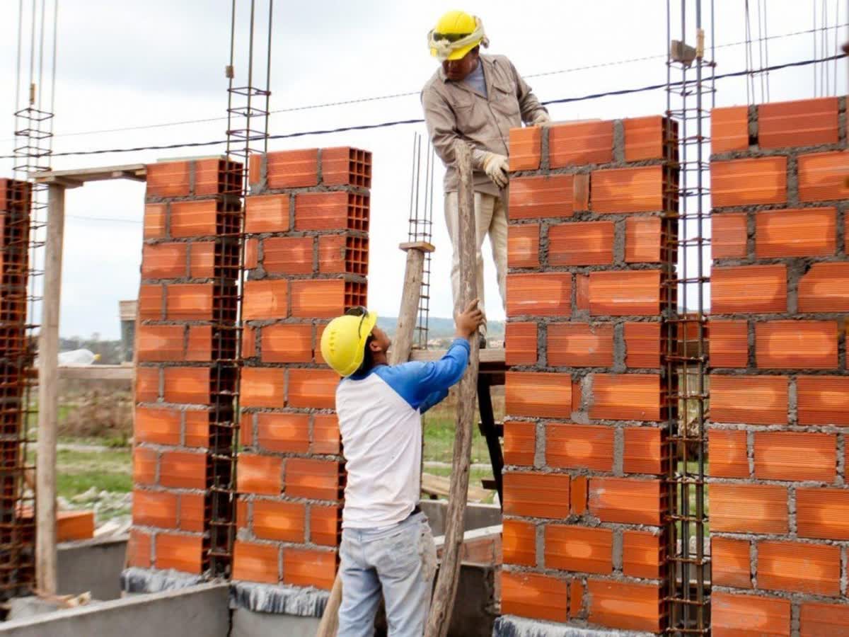 La UNLP registra una caída en la construcción y el sector inmobiliario