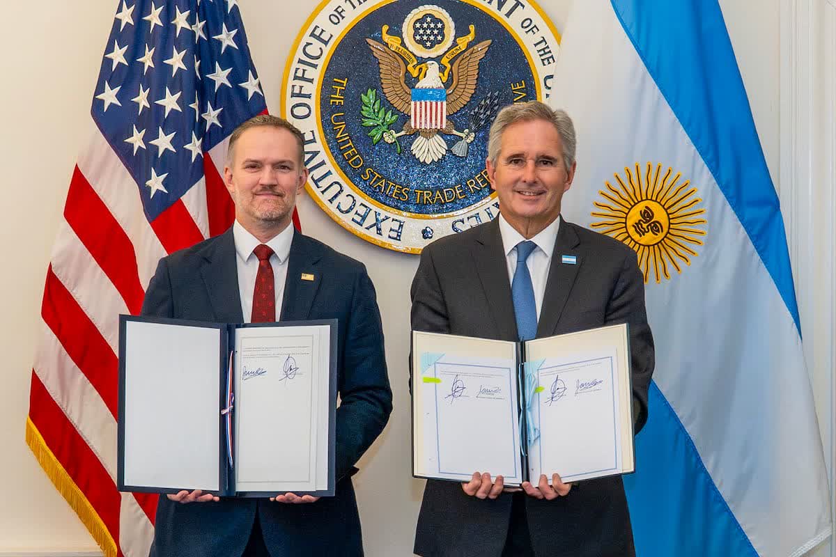 Pablo Quirno firma en Washington un protocolo clave para el acuerdo comercial