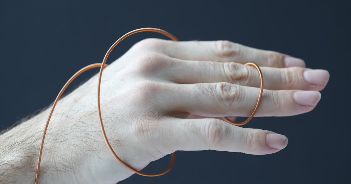 Desarrollan un motor en hilo flexible para integrar en la ropa