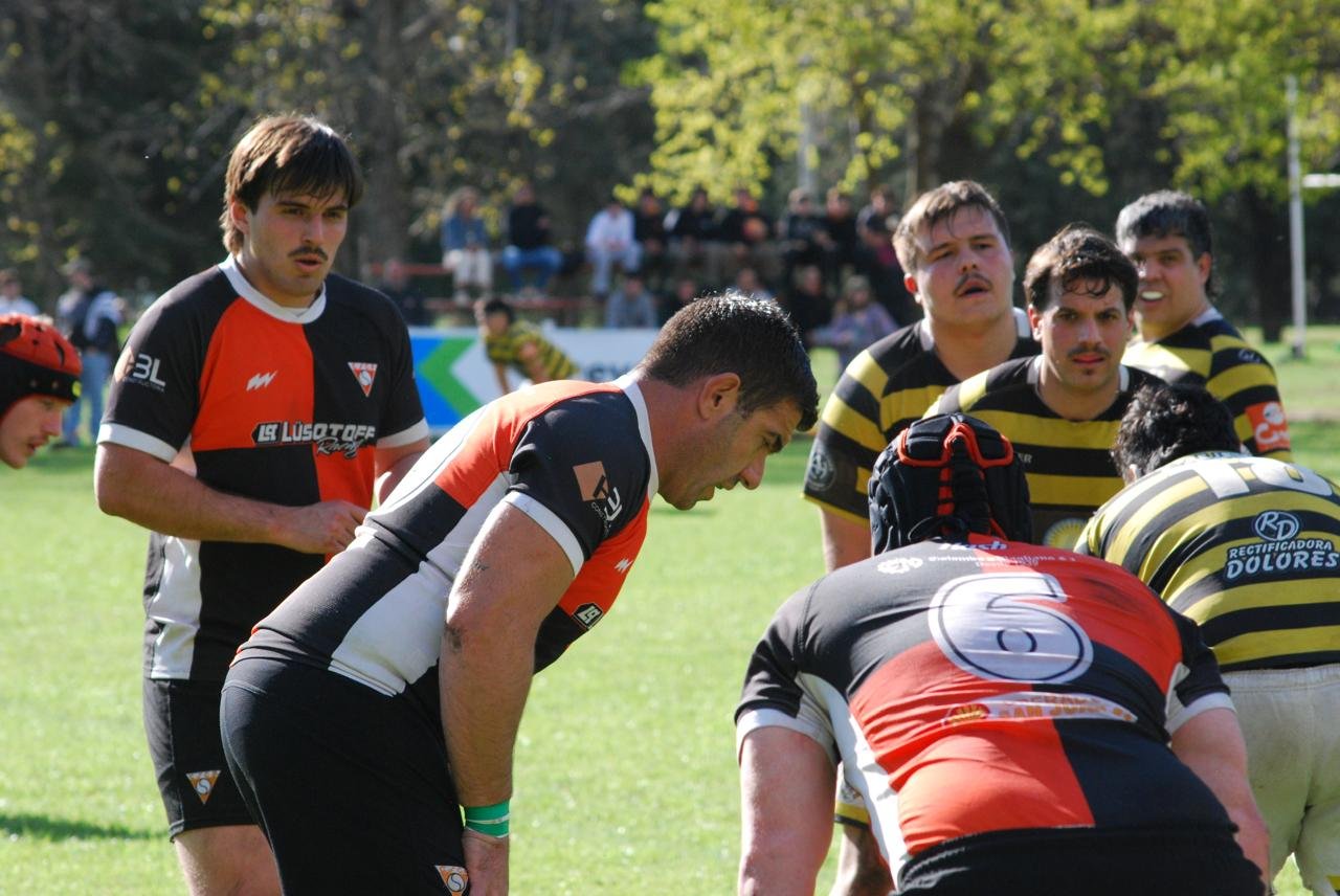 Pato Naranja gana por amplio margen y apunta a los playoffs