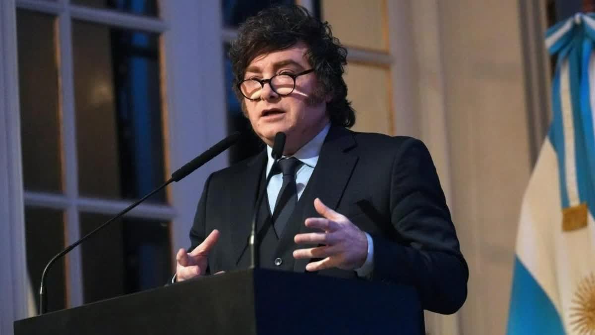 El presidente Javier Milei reúne a su Gabinete tras el triunfo de Lula da Silva en Brasil