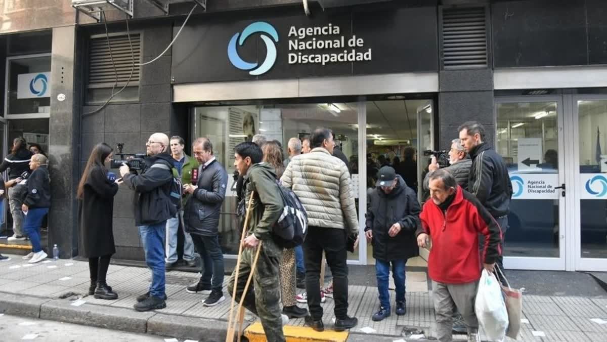 El Gobierno suspende más de 21.000 pensiones por invalidez y exige una nueva revisión