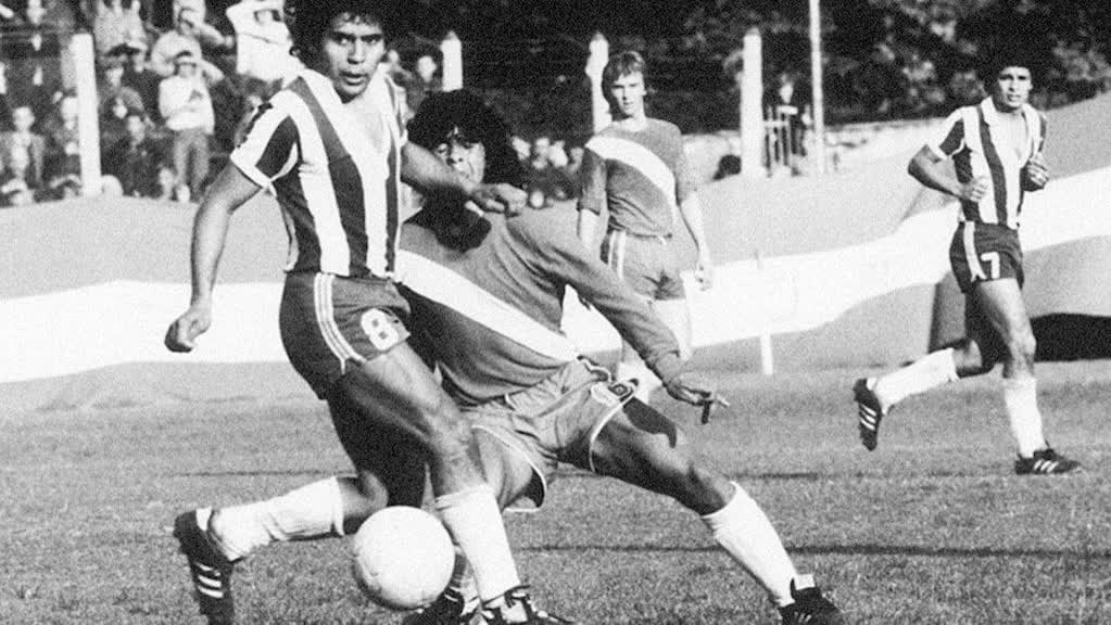 Diego Maradona debuta en Primera con Argentinos Juniors