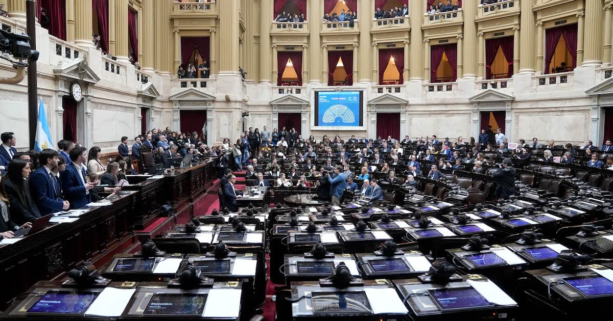 Diputados devuelve a comisión el proyecto sobre endeudamiento familiar