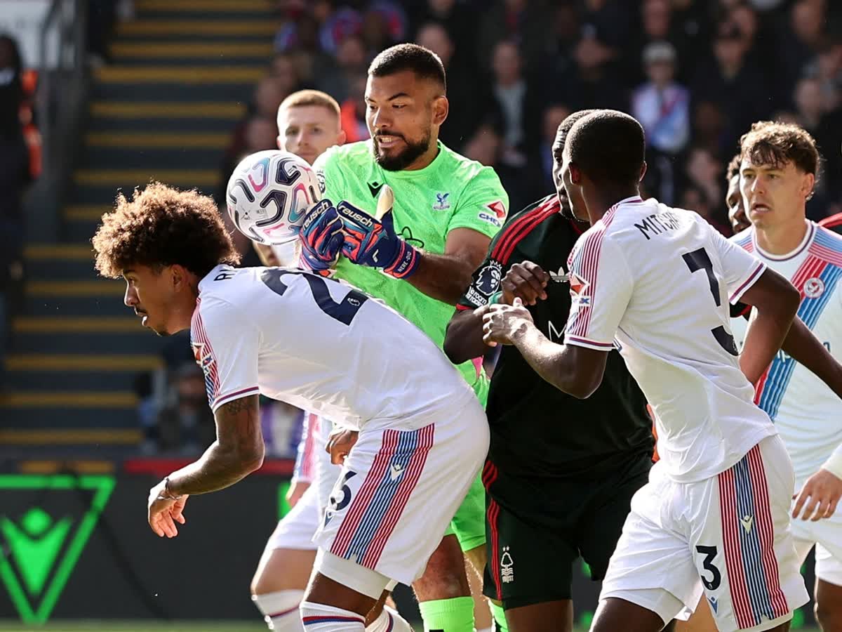 Walter Benítez brilla y Crystal Palace gana en la Premier League