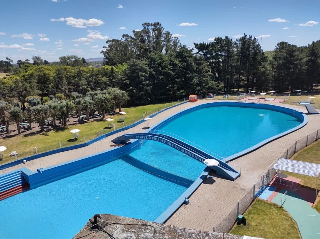 Inician los preparativos para el verano en el Polideportivo Municipal