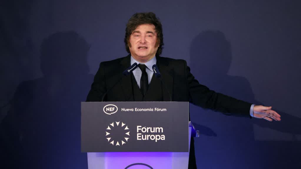 Milei atribuye la suba del riesgo país al escenario global y a la política