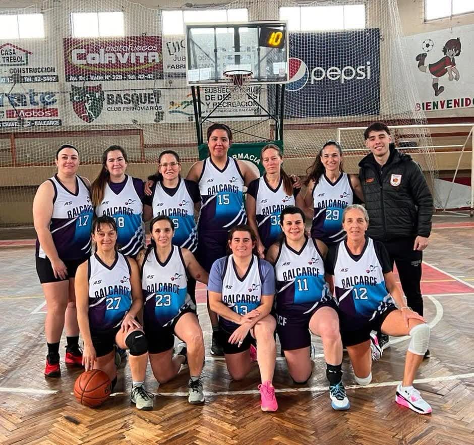 Las Correcaminos participan en el torneo de basquet Sporting Rosa
