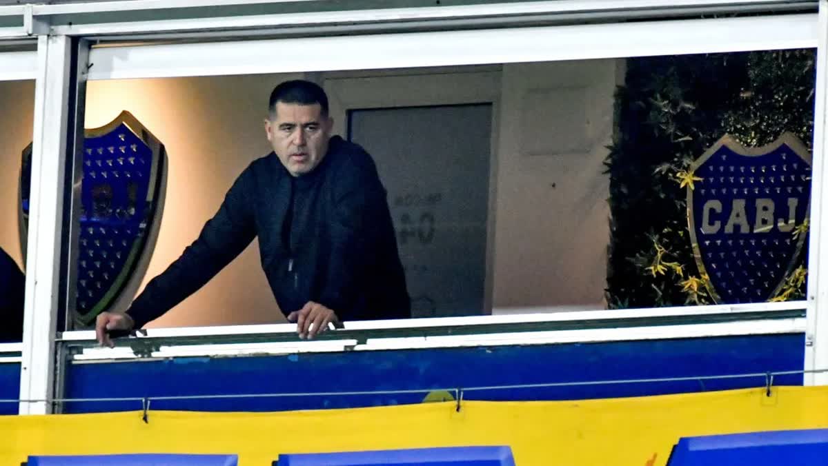 Riquelme apunta contra Macri y Verón y defiende a los árbitros