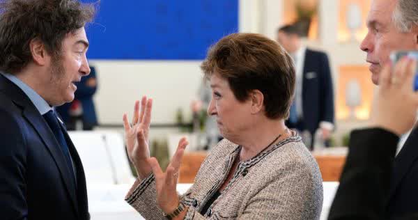 El FMI pide focalizar subsidios energéticos y mantener recortes