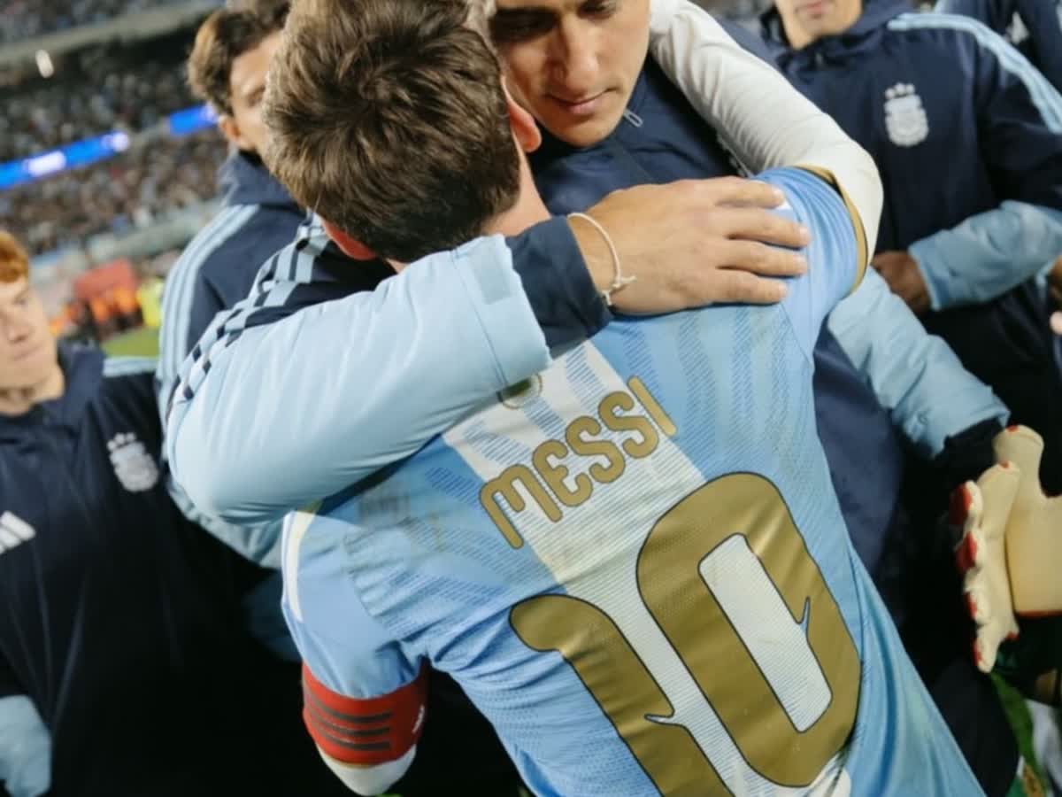 Messi deja una picante dedicatoria a Musso en su despedida