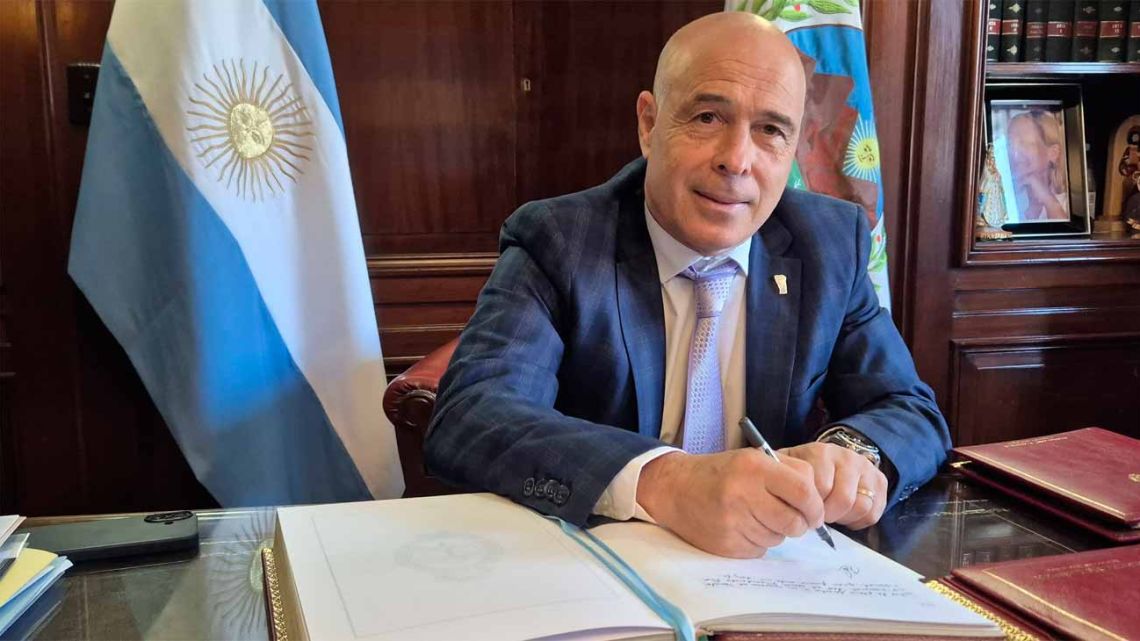 Bartolomé Abdala asume la presidencia por un viaje de Milei y Villarruel