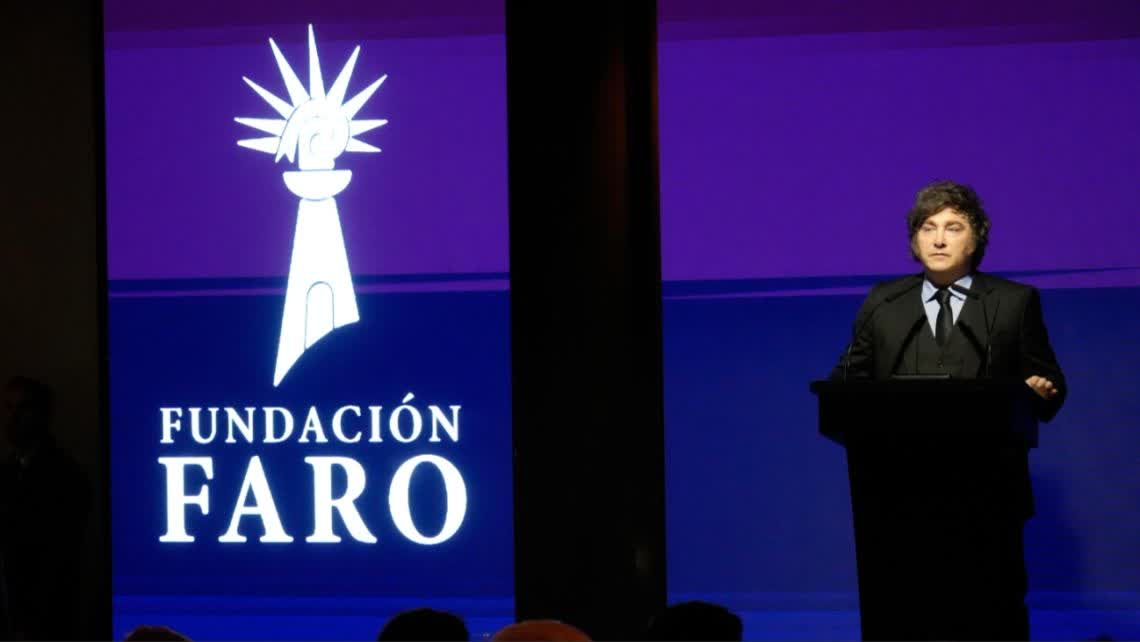 Javier Milei encabeza la cena anual de la Fundación Faro en Puerto Madero