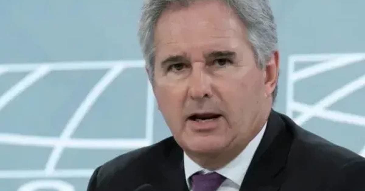 Canciller afirma que Chile no da apoyo logístico en Malvinas