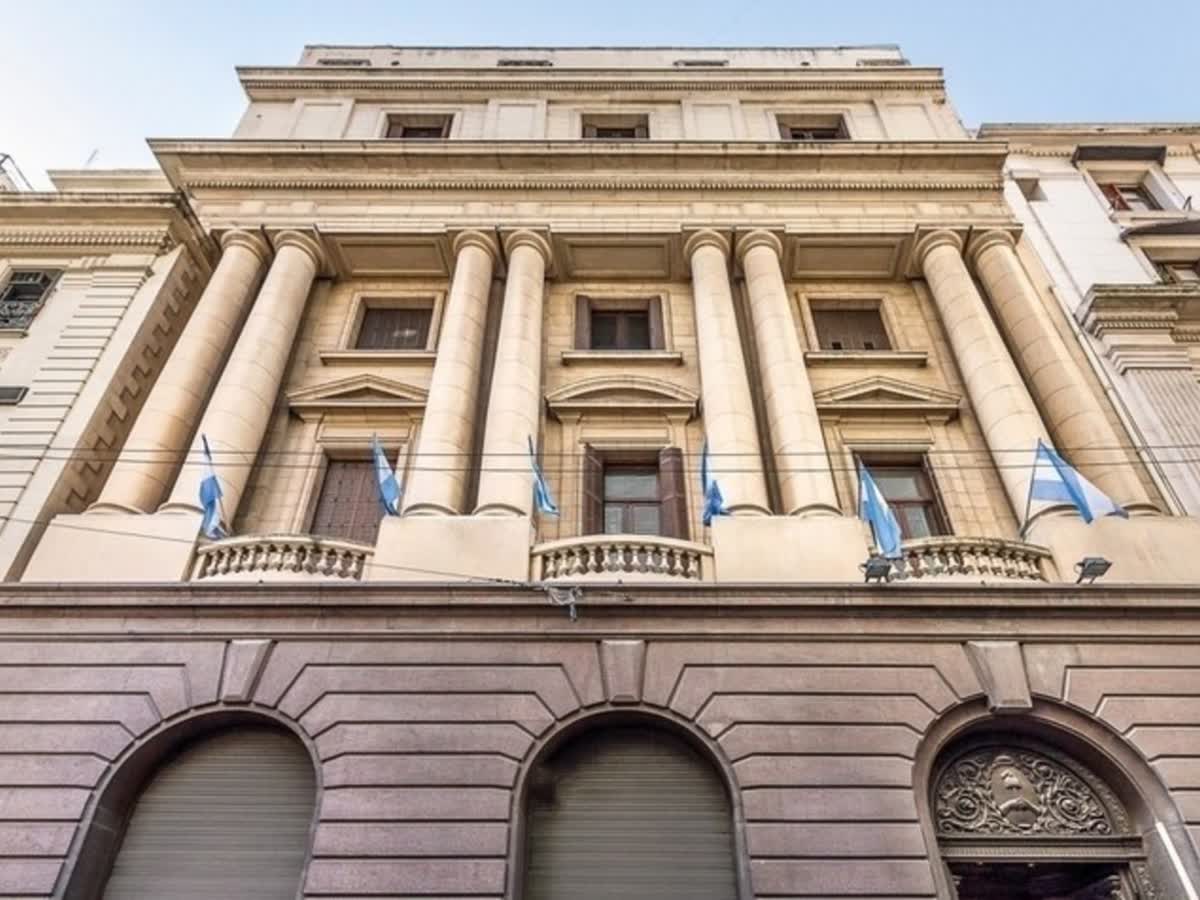 Renuncia la directora del Palais de Glace tras un polémico proyecto