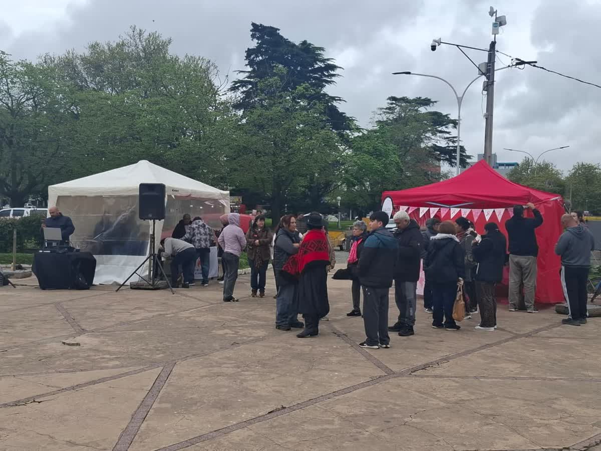 LALCEC realiza su tradicional caminata anual en la plaza Libertad