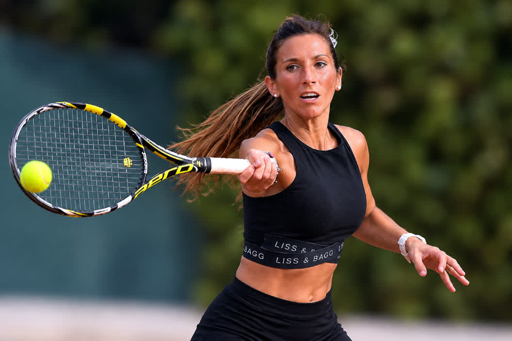 Natalia Carballo juega la Copa Sudamericana de tenis